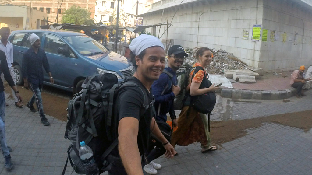 6-Tips-To-Survive-Brain-Damage-When-Backpacking-and-Topcodering-cover