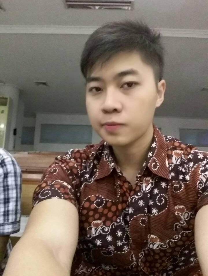 johan_92_candid1