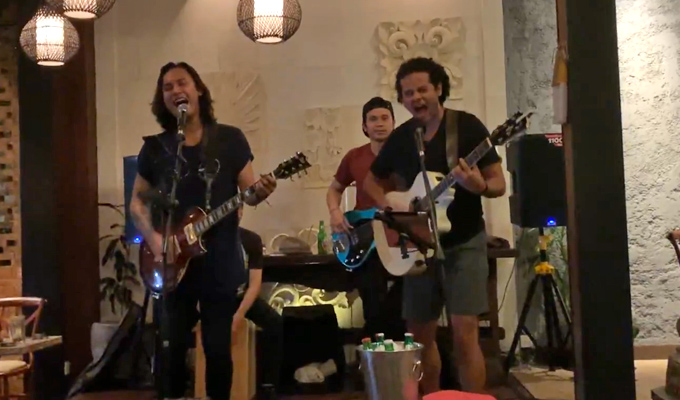 05-luis-live-from-bali